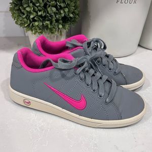 Womens Nike Size 6 Grey and Pink shoes
